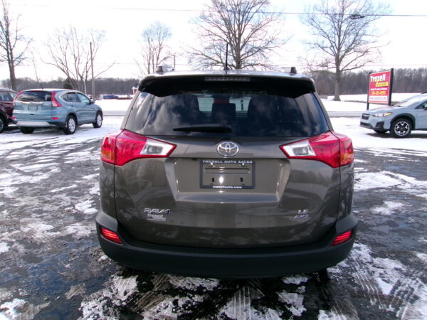 2014 TOYOTA RAV 4 LE AWD - Image 4