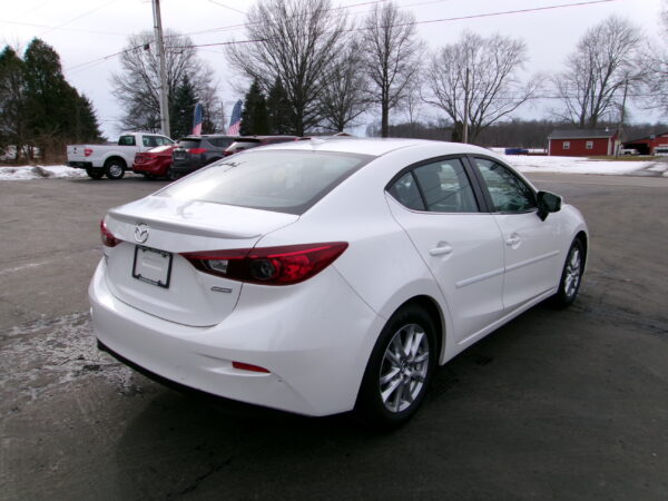 2014 MAZDA 3 I GRAND TOURING - Image 2