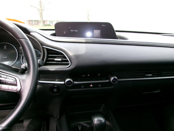 2022 MAZDA CX-30 AWD - Image 8