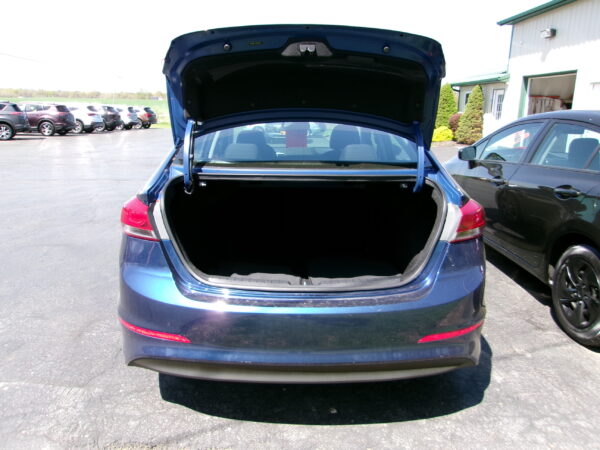 2017 HYUNDAI ELANTRA VALUE EDITION - Image 10