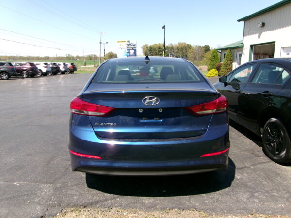 2017 HYUNDAI ELANTRA VALUE EDITION - Image 4