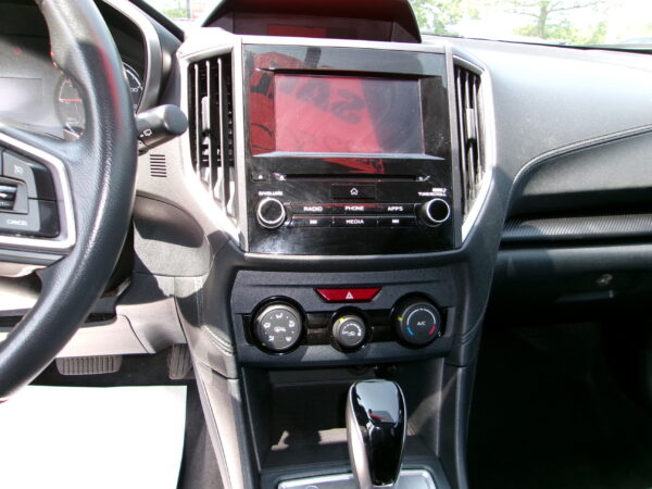 2019 SUBARU CROSSTREK PREM 2.0 AWD - Image 8