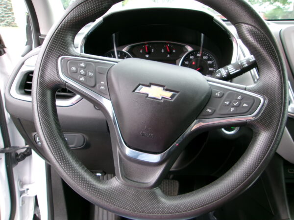 2020 CHEVY EQUINOX LT AWD - Image 9