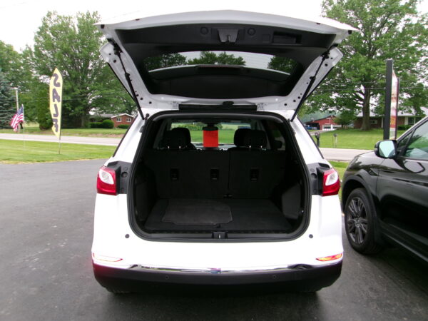 2020 CHEVY EQUINOX LT AWD - Image 10