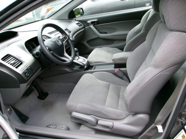 2010 HONDA CIVIC COUPE LX - Image 5