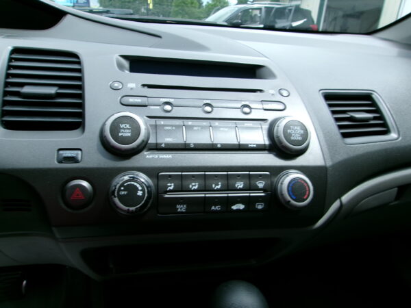 2010 HONDA CIVIC COUPE LX - Image 8